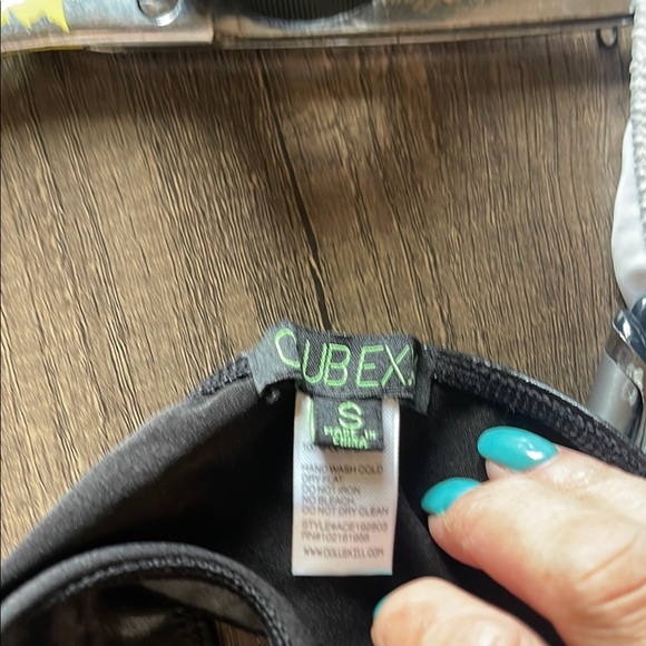 Chic Black Cutout Dress - Picture 7 of 8